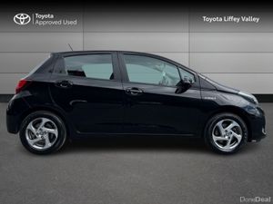 Toyota Yaris YARIS HYBRID LUXURY - Image 3