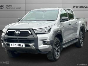 Toyota Hilux 2.8 D-4D Invincible X Auto 4WD Euro 6 - Image 3
