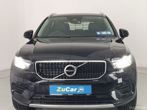 Volvo XC40 Momentum T3 - Image 2