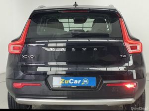 Volvo XC40 Momentum T3 - Image 4