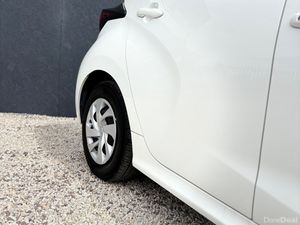 Toyota Yaris 1.0 VVTi Automatic 2021 - Image 3