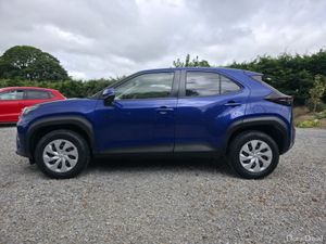 2022 Toyota Yaris Cross 1.5 Hybrid - Image 2