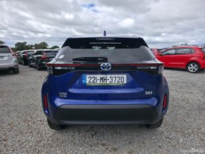 2022 Toyota Yaris Cross 1.5 Hybrid - Image 4
