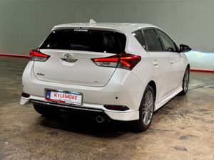 Toyota Auris 1.8 HYBRID G PACKAGE - FACTORY ALLOYS - Image 4