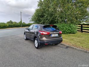 Nissan Qashqai Diesel (NCT TESTED AND TAXED)!!! - Image 3