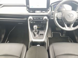 Toyota RAV4 2.5 Hybrid Sol 2WD - Image 4