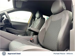 Volkswagen T-Roc R-LINE 1.5TSI 150HP MHEV - Image 4
