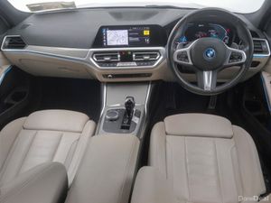 BMW 3-Series 330e M Sport Saloon - Image 4