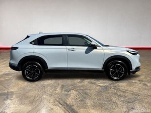 Honda Vezel 1.5 HYBRID AUTOMATIC - FACTORY ALLOYS - Image 2