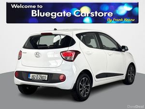 Hyundai i10 DELUXE**MULTIFUNCTIONAL STEERING WHEEL - Image 3