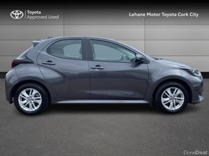Toyota Yaris HYBRID LUNA - Image 3