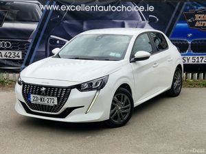 Peugeot 208 2022 1.2p Very KM! Like new! - Image 2