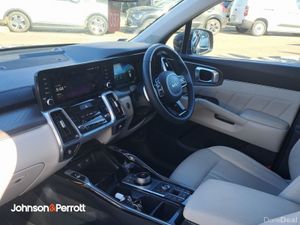 Kia Sorento 1.6 PHEV K3 4X4 7 seats - Image 3