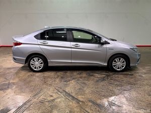 Honda Grace 1.5 HYBRID AUTOMATIC SALOON - PUSH BUT - Image 3