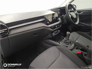 Skoda FABIA Hatchback Design Edition - Image 3