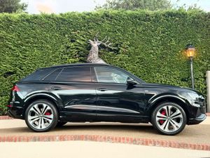 231D Audi Q8 S Line 50 TDI 286BHP PAN ROOF - Image 4