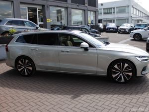 2020 VOLVO V60 T8 AWD INSCRIPTION 5DR ESTATE AUTO - Image 3