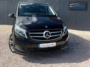 Mercedes V220 D 7 Seater Avantgarde Automatic - Image 2