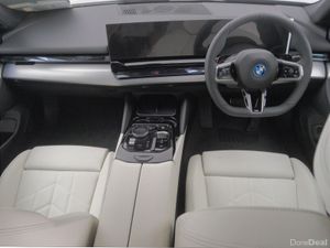 BMW 5-Series 530e M Sport Saloon - Image 4