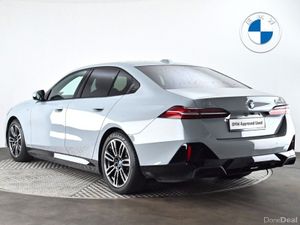 BMW i5 eDrive40 M Sport Saloon - Image 2