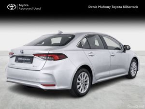 Toyota Corolla Saloon - Image 2
