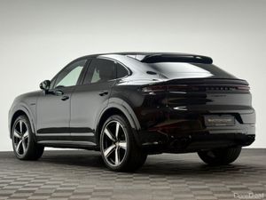 Porsche Cayenne S BLACK EDITION 3.0 V6 E-HYBRID - Image 4