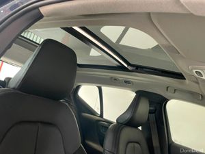 Volvo XC40 INSCRIPTION T4 RECHA RECHARGE - Image 4