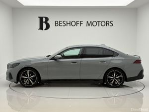 BMW i5 40 M-SPORT PRO=ONLY 3000 MILES//20”ALLOYS// - Image 2