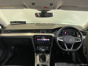 Volkswagen Passat ELEGANCE 2.0 TDI MANUAL 6SPEED F - Image 3