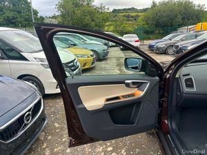 Volvo XC60 D4 CLASSIC - 2.0L Diesel - Automatic - - Image 4