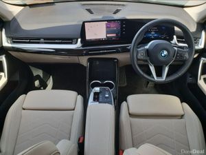 BMW iX1 eDrive20 xLine - Image 4