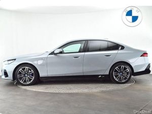 BMW 5-Series 530e M Sport Saloon - Image 3