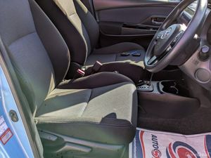 LOW MILEAGE TOYOTA YARIS 1.3 PETROL AUTO, 2016 - Image 4