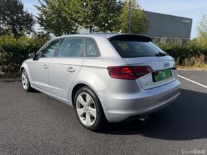 Audi A3 SPORT 1.6 TDI MANUAL*FULL SERVICE HISTORY* - Image 3