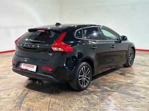 Volvo V40 1.5 AUTOMATIC - FACTORY ALLOYS - CRUISE - Image 4