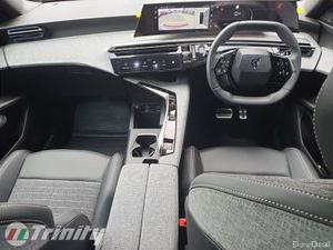 Peugeot 5008 DIRECTORS CAR** 1.2 MHEV 145BHP ** AL - Image 2