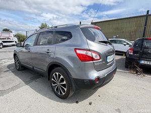 Nissan Qashqai 2014 4X4 drive N-Tech diesel 7 Seat - Image 4