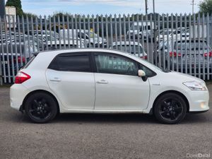 2010 TOYOTA AURIS  HYBRID AUTO €2222 - Image 4