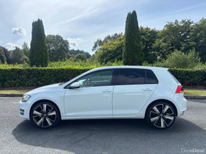 VOLKKSWAGEN GOLF 1.2 TSI AUTO 2015 - Image 4
