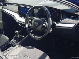 Skoda Octavia **STYLE MODEL** 2.0 TDI 115BHP - Image 4