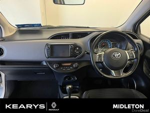 Toyota Yaris Hybrid Luxury Auto. Very Low Km's. - Image 4