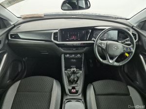 Opel Grandland Grandland SRI 1.2 130BHP - Image 4