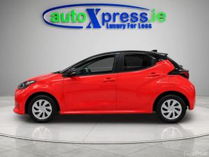 Toyota Yaris 1.5 Petrol, Ultra Low mileage, Revers - Image 4