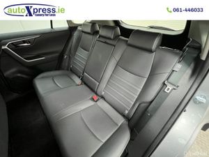 Toyota RAV4 HYBRID G 4WD, Reversing camera, Automa - Image 4