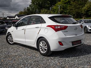 2016 Hyundai i30 1.6crdi/Only 81k mls/Warranty - Image 2