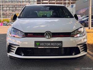 Volkswagen Golf GTI CLUBSPORT STREET EDITION DSG 5 - Image 3