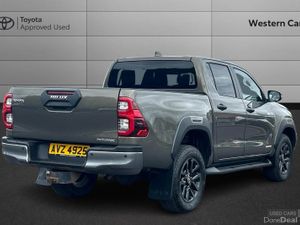 Toyota Hilux 2.8 D-4D Invincible X Auto 4WD Euro 6 - Image 2