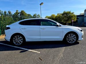 2018 HYUNDAI I30 1.0T FASTBACK LOW MILES - Image 2