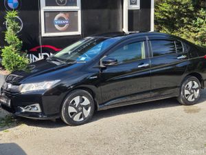 Honda Grace Hybrid Automatic 2015 - Image 3