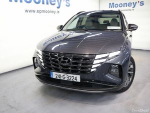 Hyundai Tucson Executive Plus Diesel 1.6L SUV - Image 2